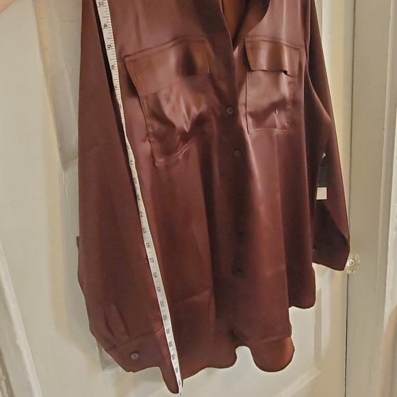 NWT Chestnut Brown Simply Vera VeraWang button down shirt, size M - Picture 2 of 9